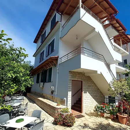 Appartement Big House In *